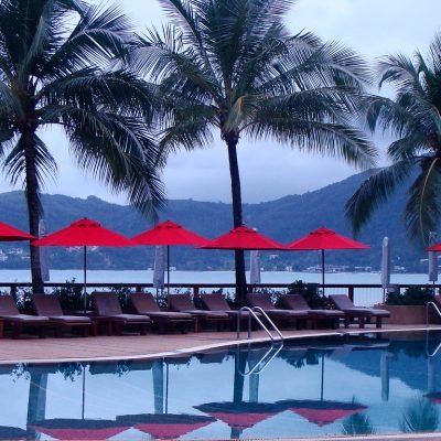 Quarantined Tourists in Phuket Allowed to Roam Hotel