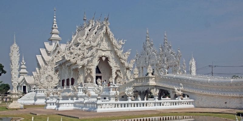 white temple in chiang mai