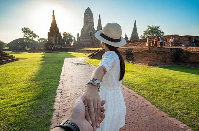 thailand tourist in white clothes